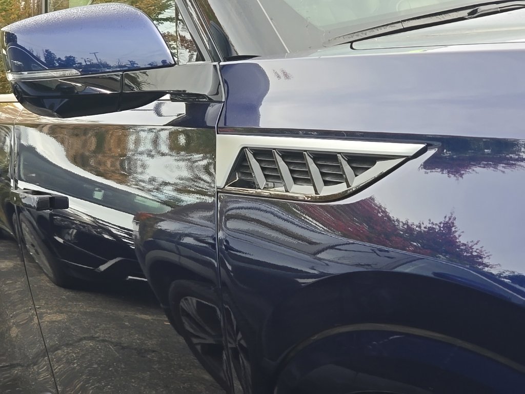 Used 2025 Blue INFINITI SENSORY image 4