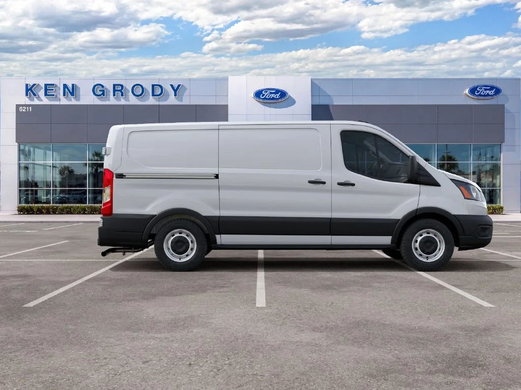 New 2027 Oxford White Ford Base image 7