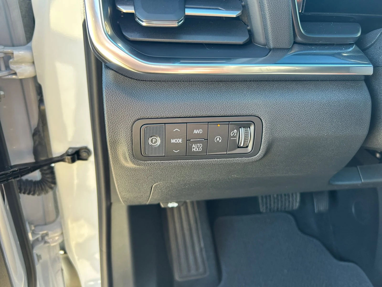New 2027 Glacier White Tricoat GMC AWD Denali image 16