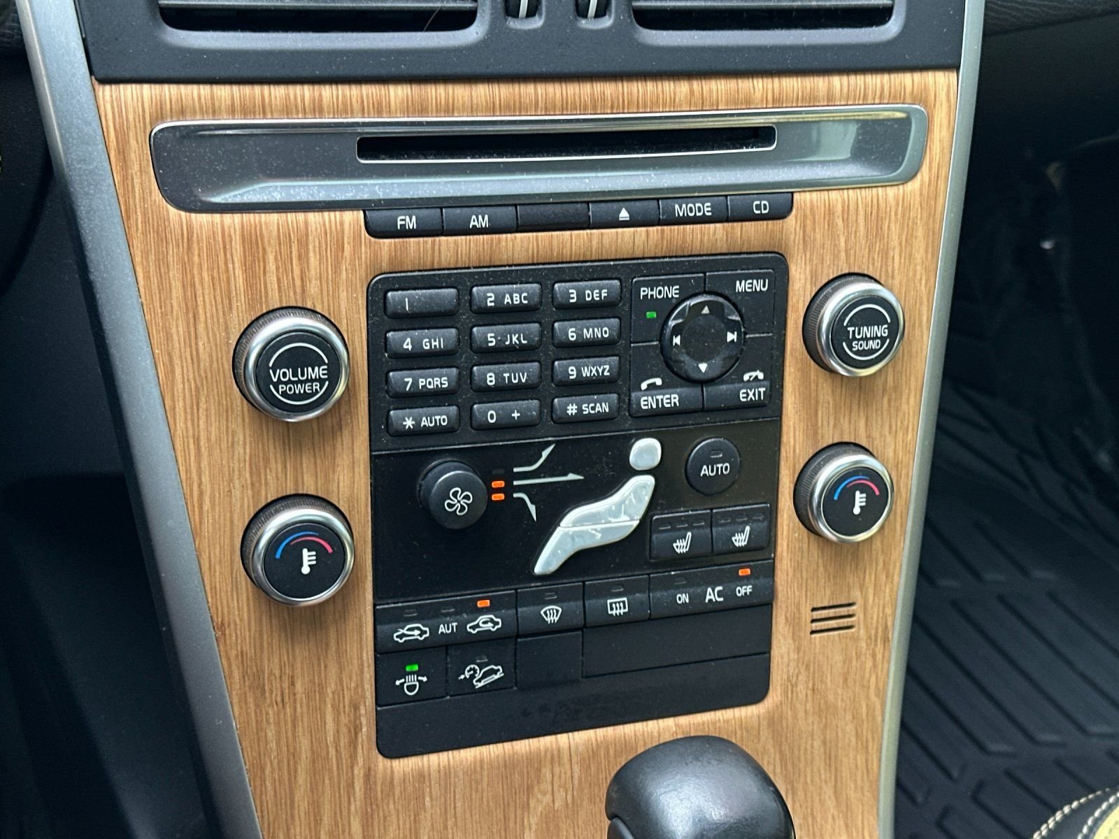 Used 2010 Lime Grass Green Volvo T6 image 18