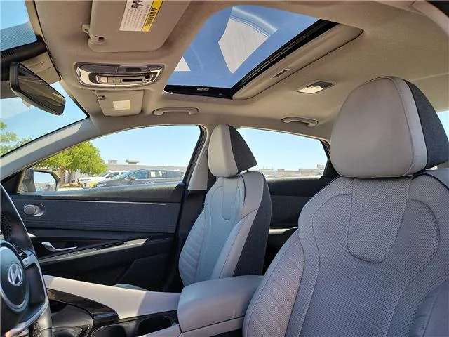 Used 2024 Gray Hyundai Limited (IVT) image 13