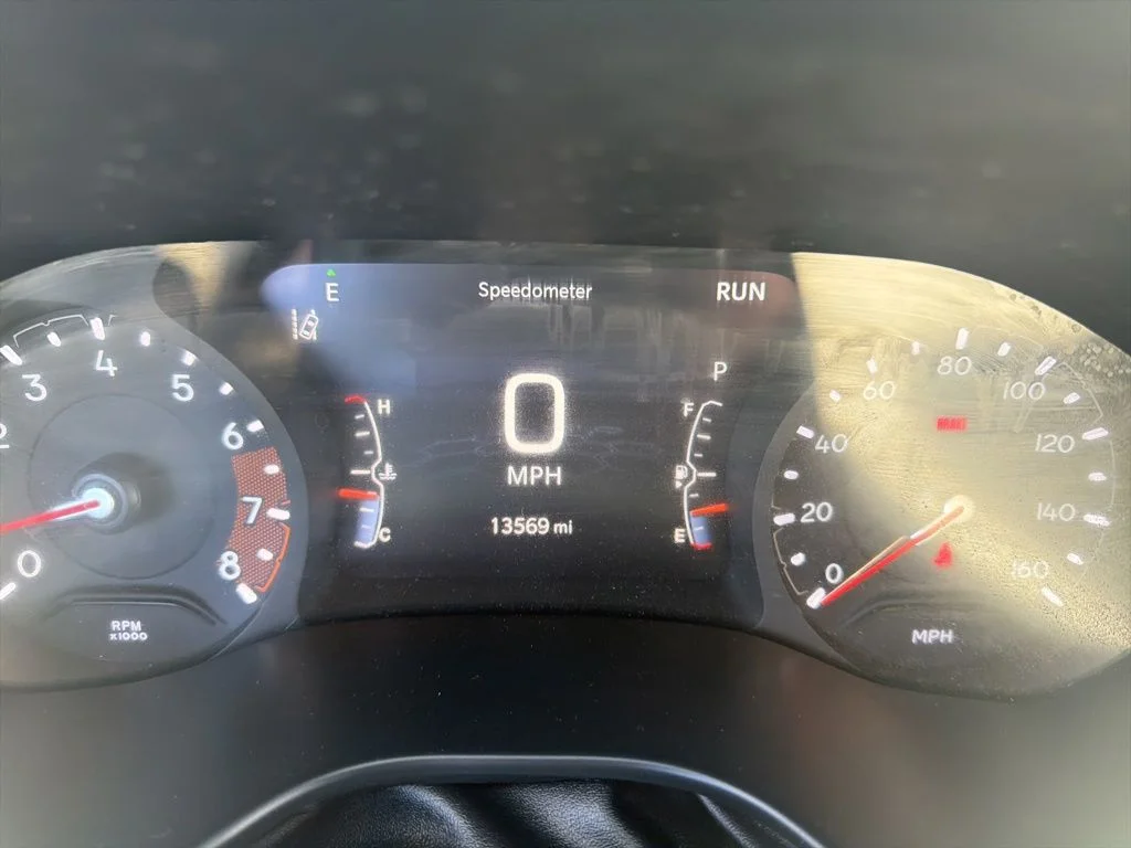 Used 2025 Silver Jeep Limited image 16