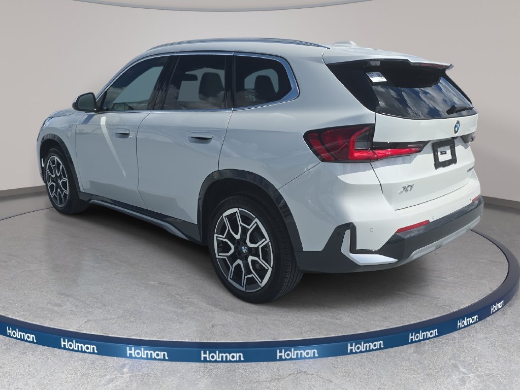Used 2026 Mineral White Metallic BMW xDrive28i image 7