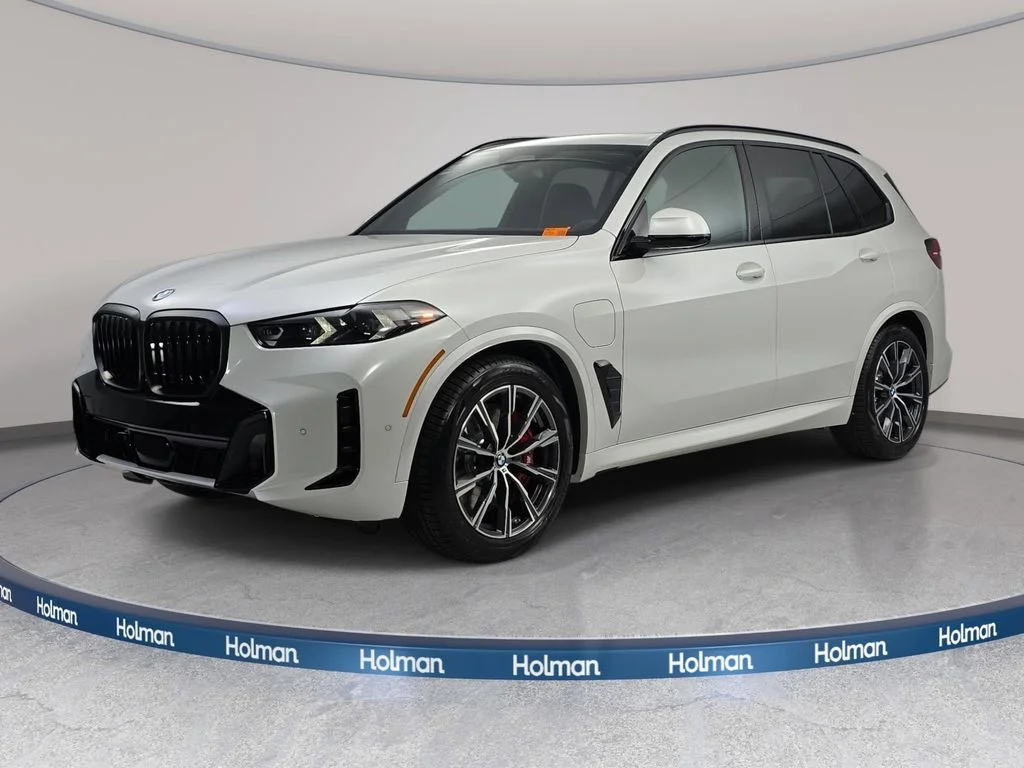 2026 BMW X5 xDrive50e's photo