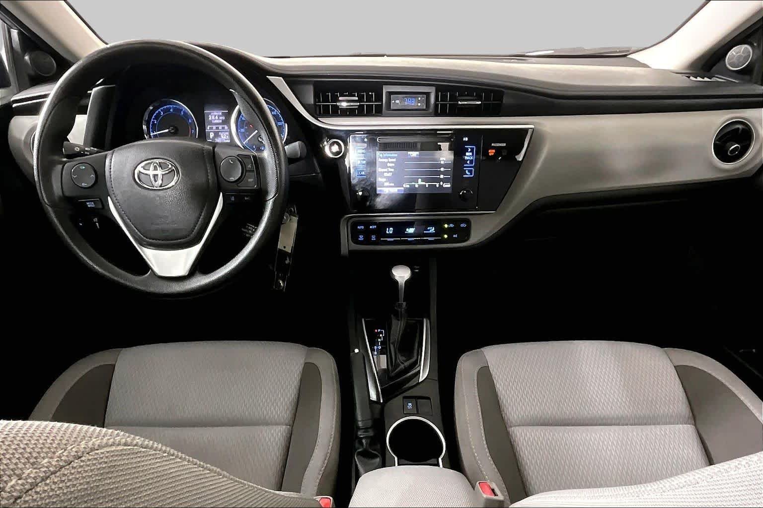 Used 2017 Classic Silver Metallic Toyota L image 15