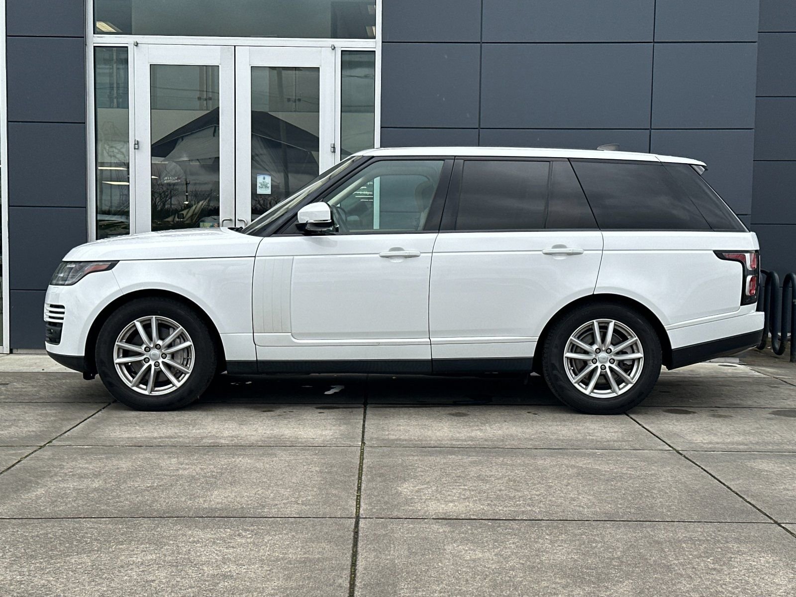 Used 2020 White Land Rover Base image 6