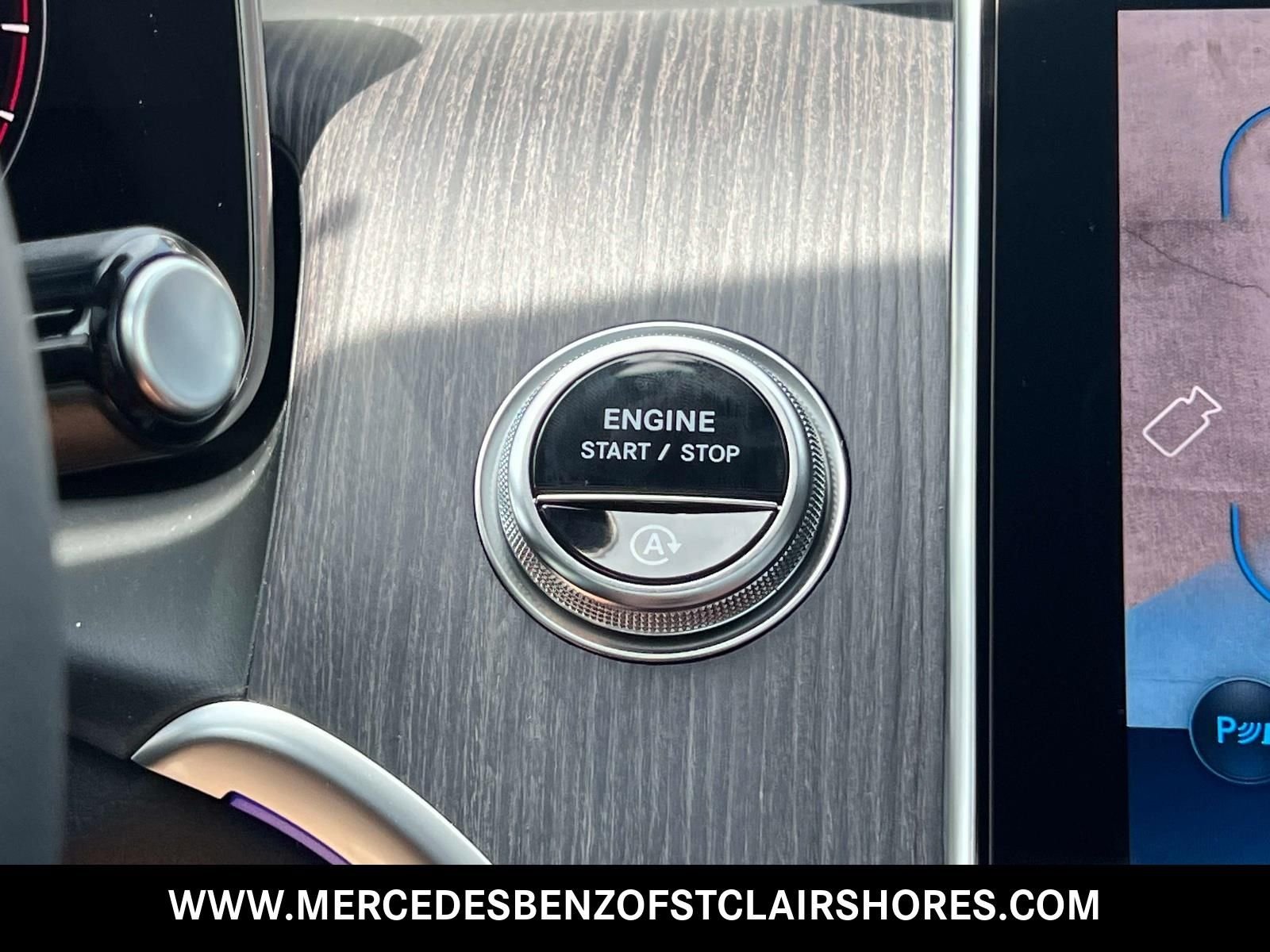 New 2026 Graphite Grey Metallic Mercedes-Benz GLC 300 image 26