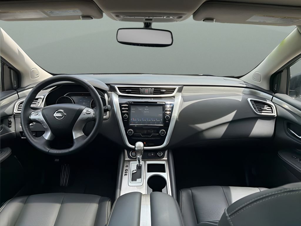 Used 2018 Brilliant Silver Metallic Nissan SL image 21