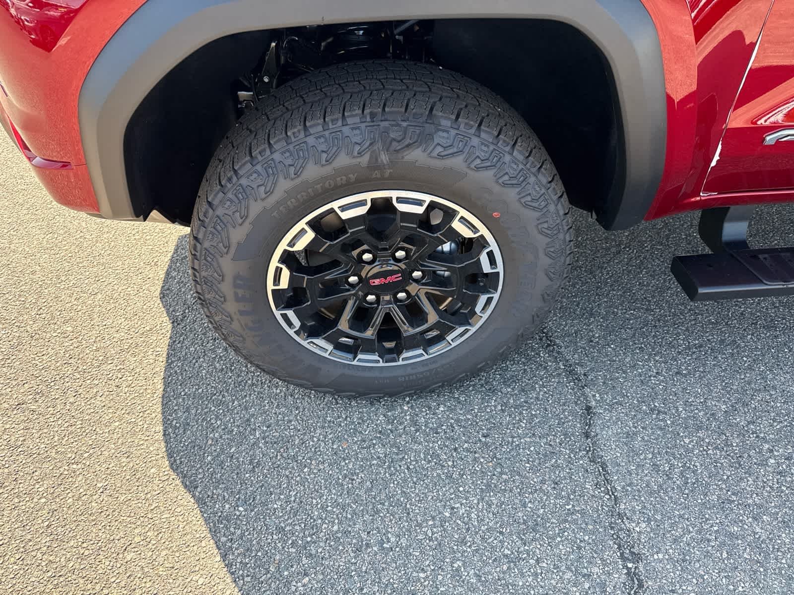 2026 GMC Canyon AT4 - Photo 9
