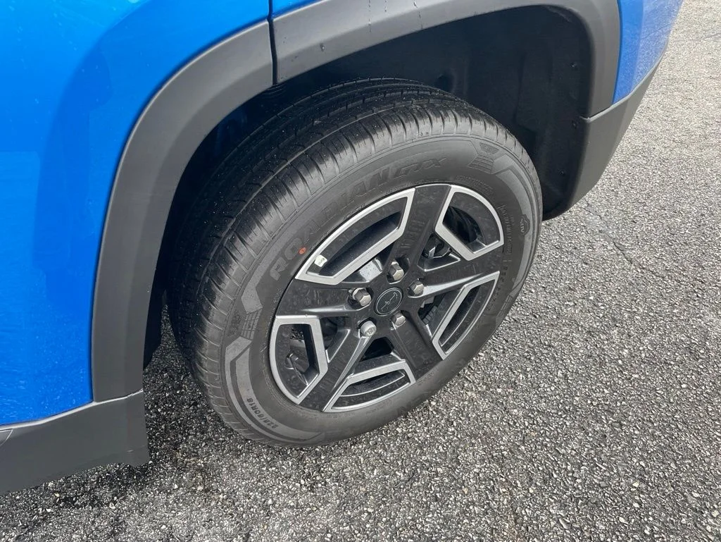 New 2026 Blue Jeep Laredo image 10