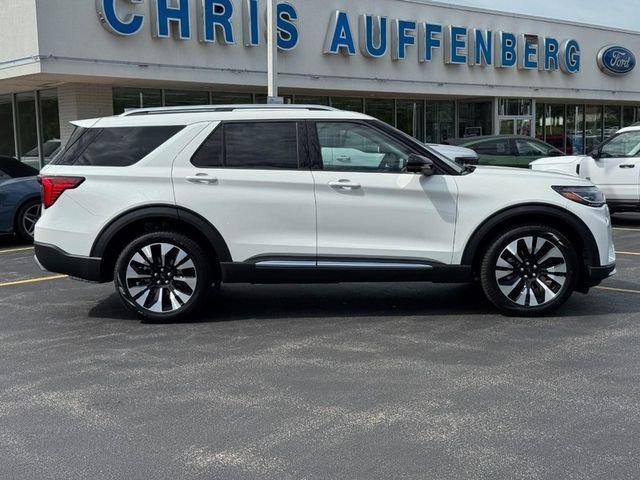 New 2026 Star White Metallic Tri-Coat Ford Platinum image 1