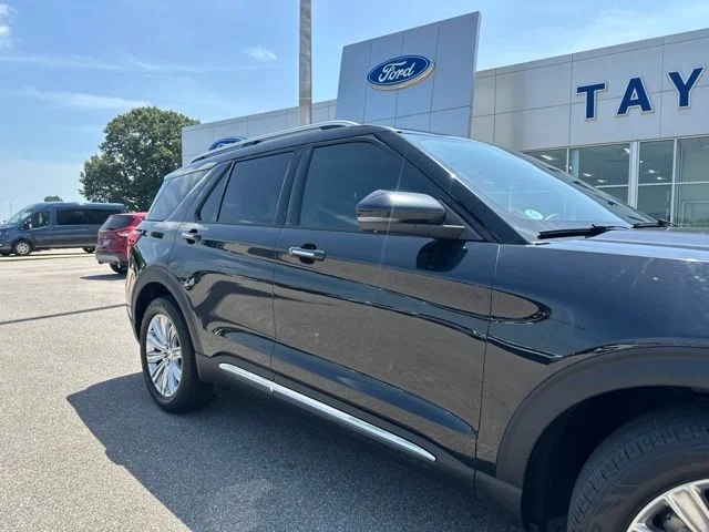 Used 2020 Black Ford Limited image 7