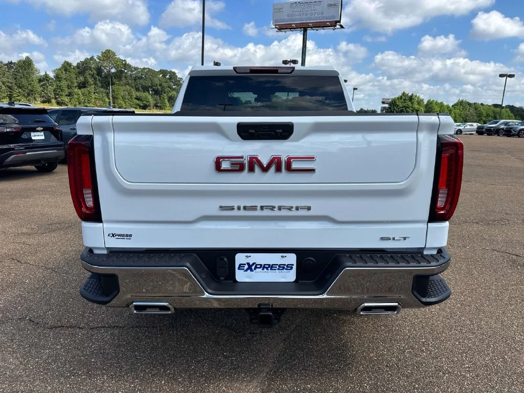 2026 GMC Sierra 1500 SLT - Photo 7