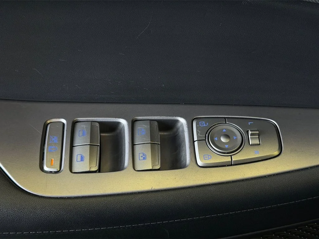 Used 2025 Gray Hyundai XRT image 29