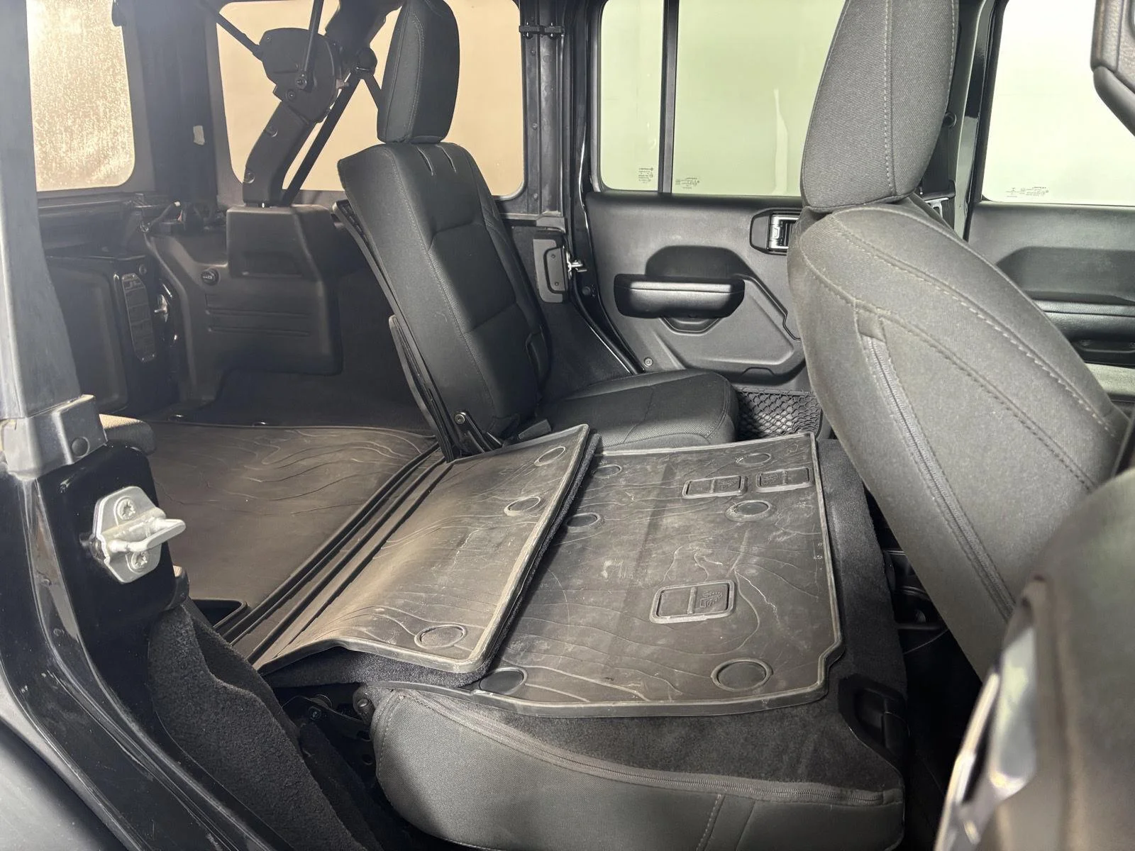 Used 2019 Black Clearcoat Jeep Sport Altitude image 19