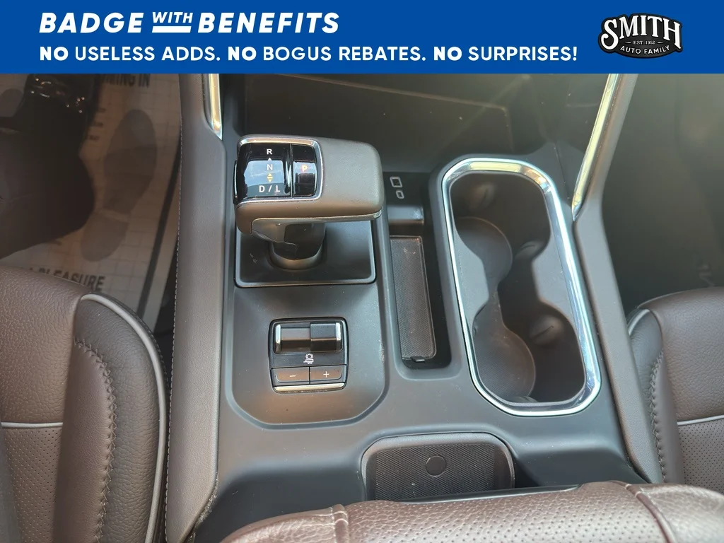 Used 2025 Onyx Black GMC Denali image 16