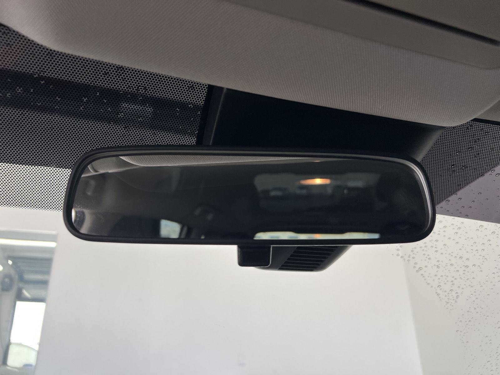 2020 Nissan Rogue SV - Photo 21