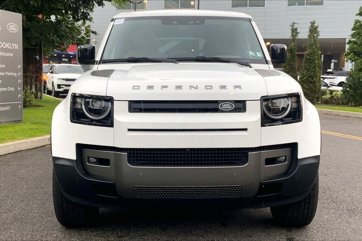 New 2026 Fuji White Land Rover S image 3