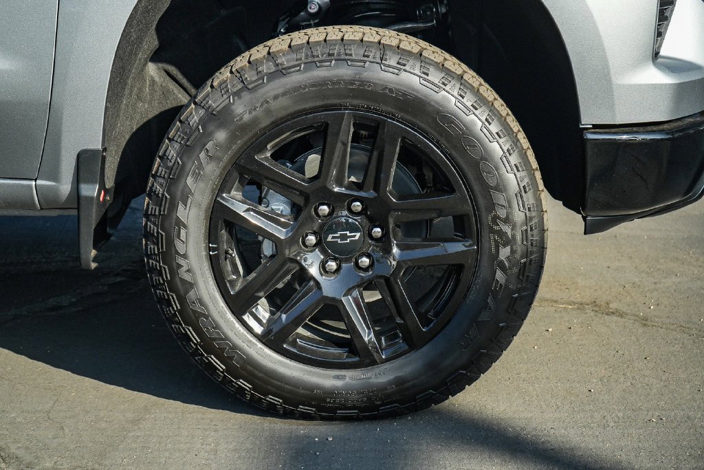 2026 Chevrolet Silverado 1500 LT Trail Boss - Photo 9