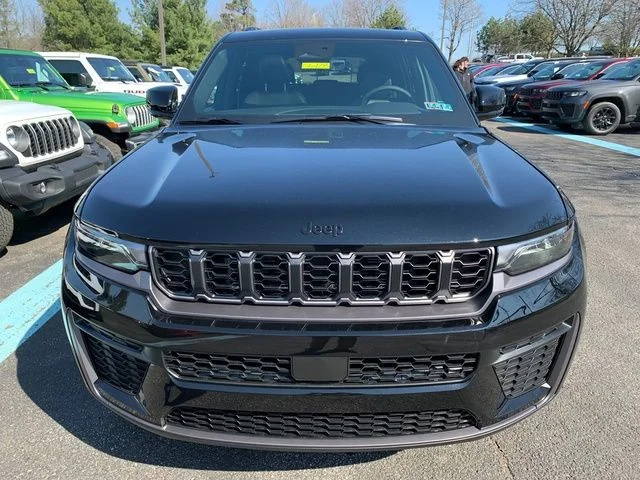 Used 2026 Black Jeep Altitude image 9