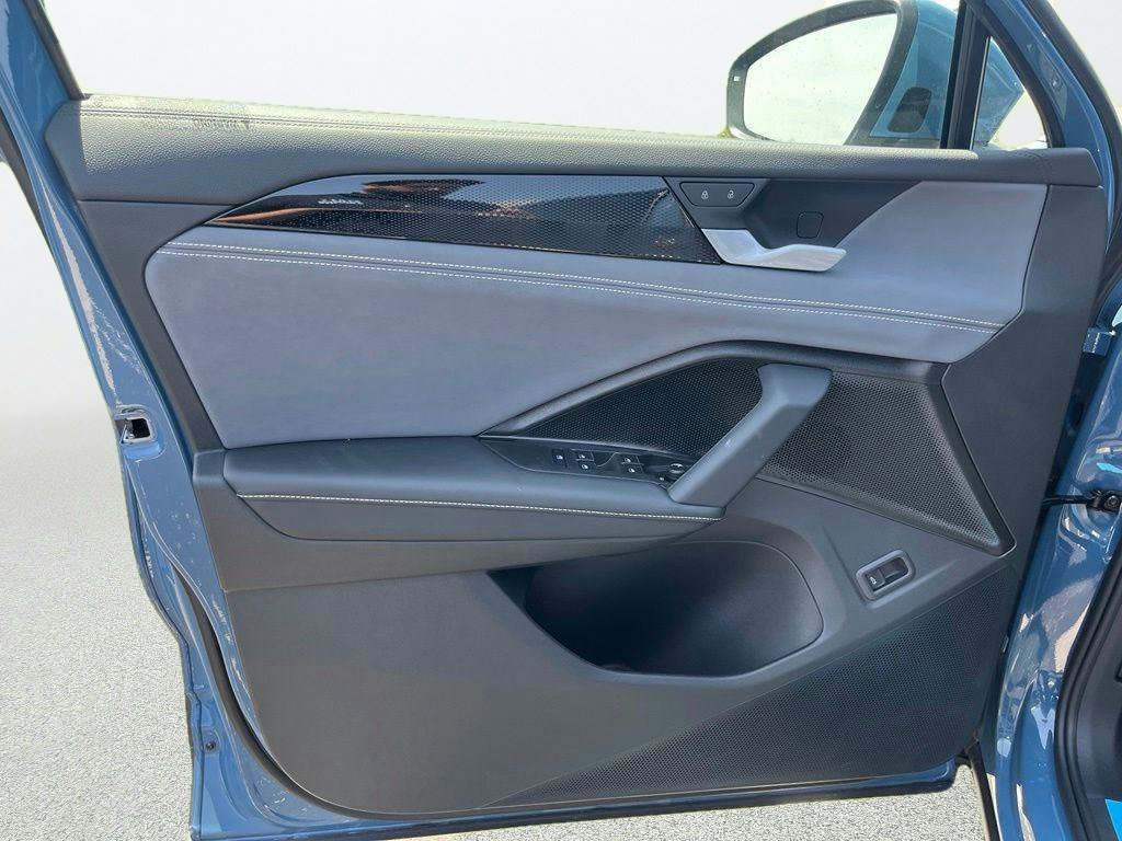 New 2026 Blue Volkswagen SE image 9