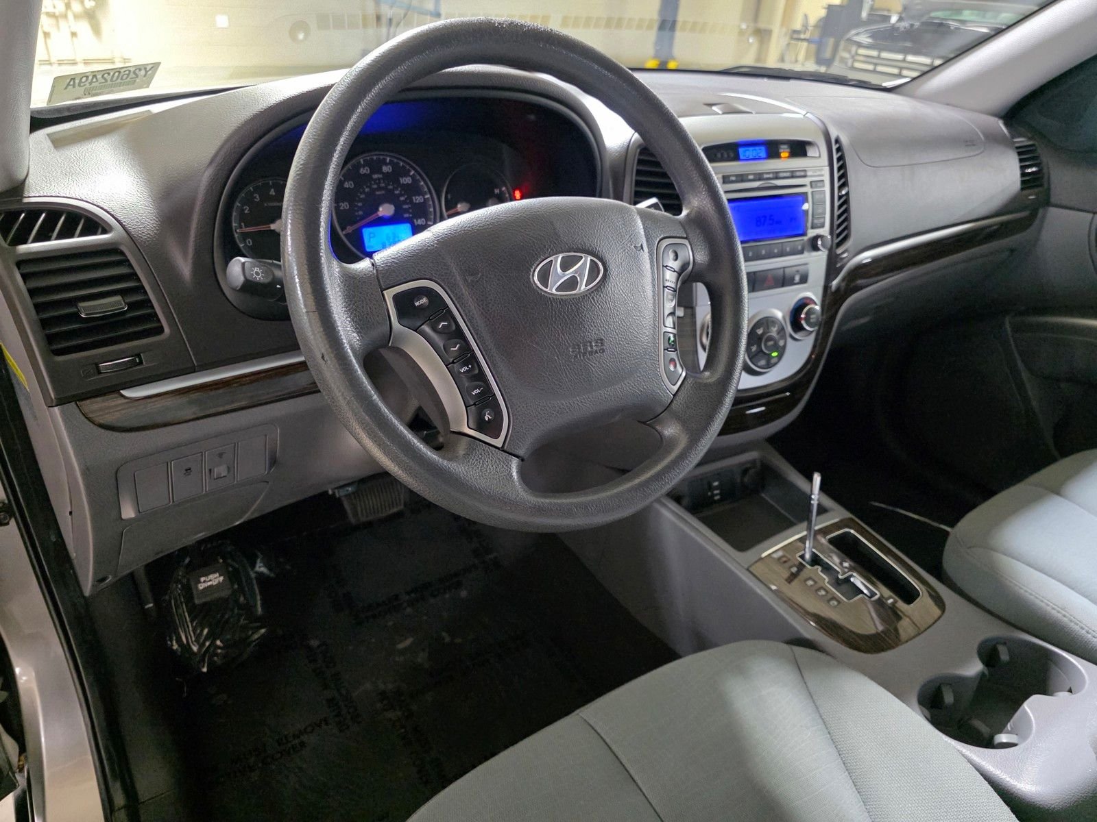 Used 2011 Mineral Gray Hyundai GLS image 22