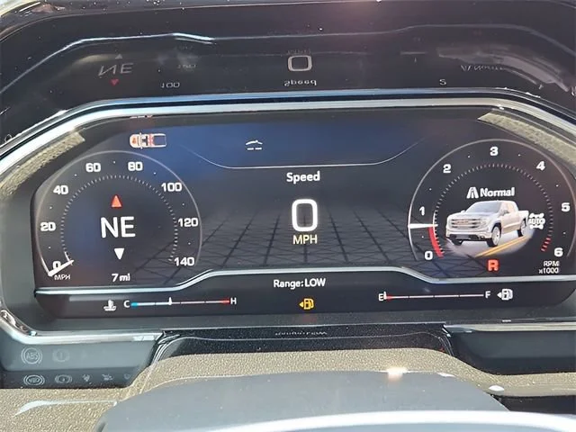 New 2025 Summit White GMC Elevation image 20