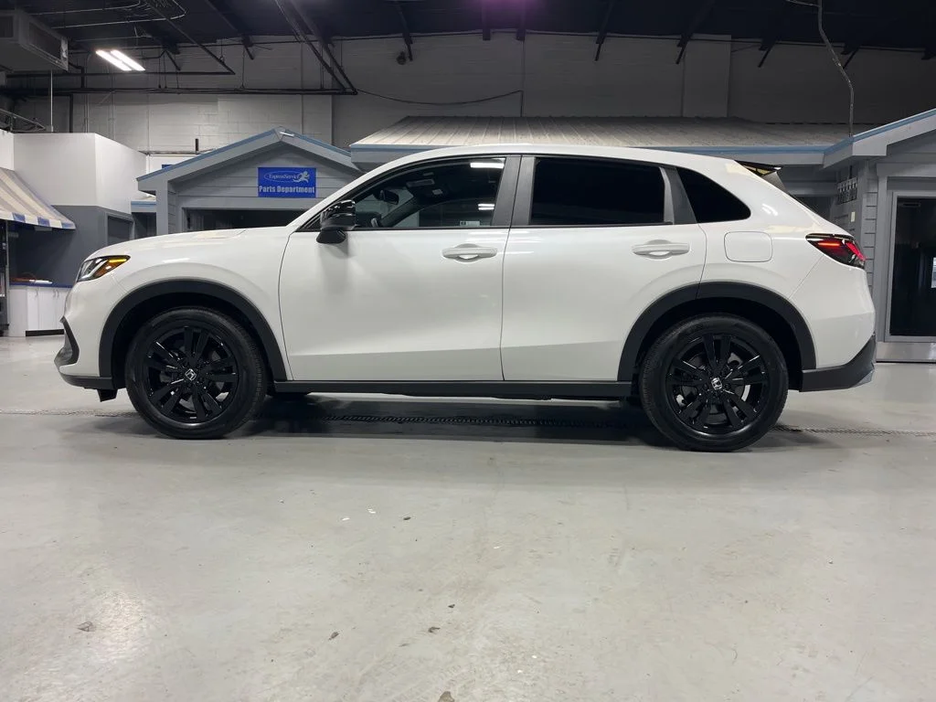 Used 2026 Platinum White Pearl Honda Sport image 4