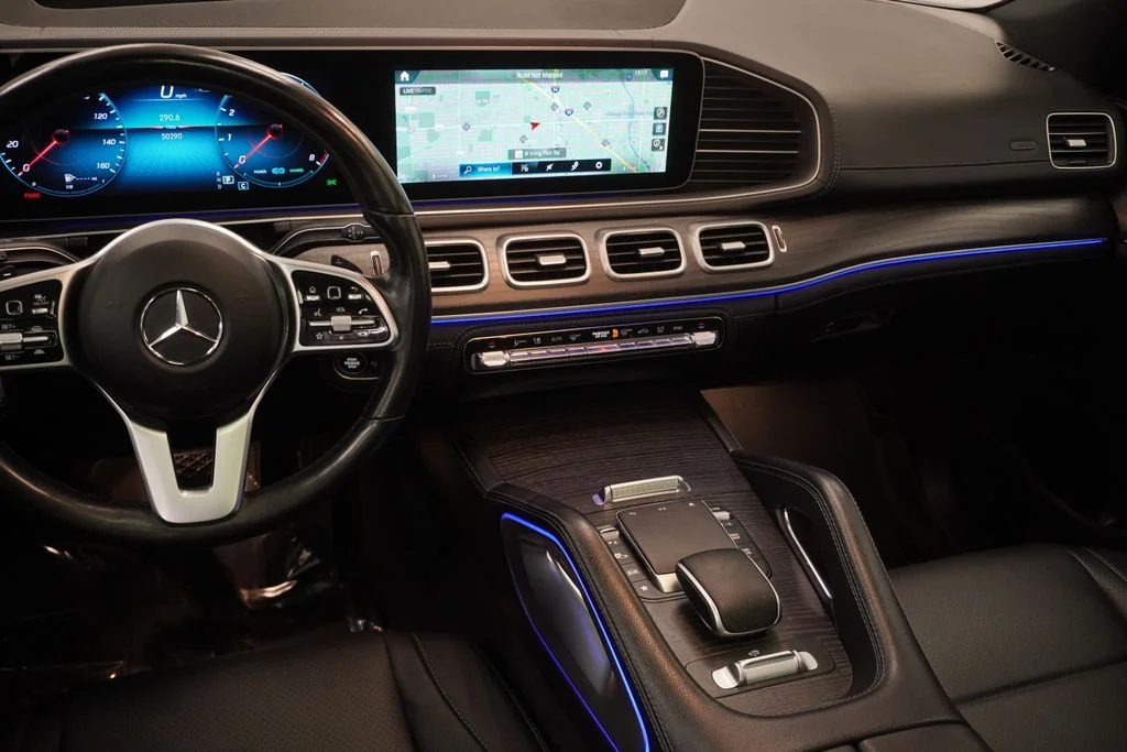 Used 2022 White Mercedes-Benz GLE 450 4MATIC® image 25