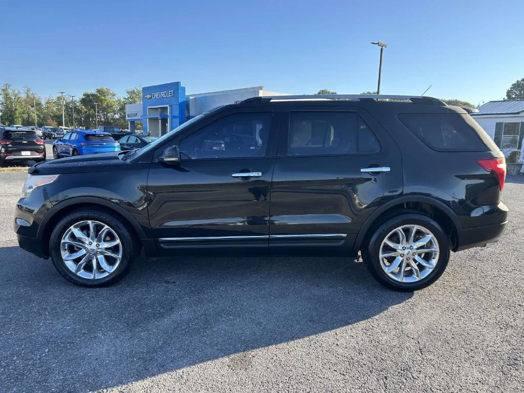 Used 2013 Black Ford XLT image 7