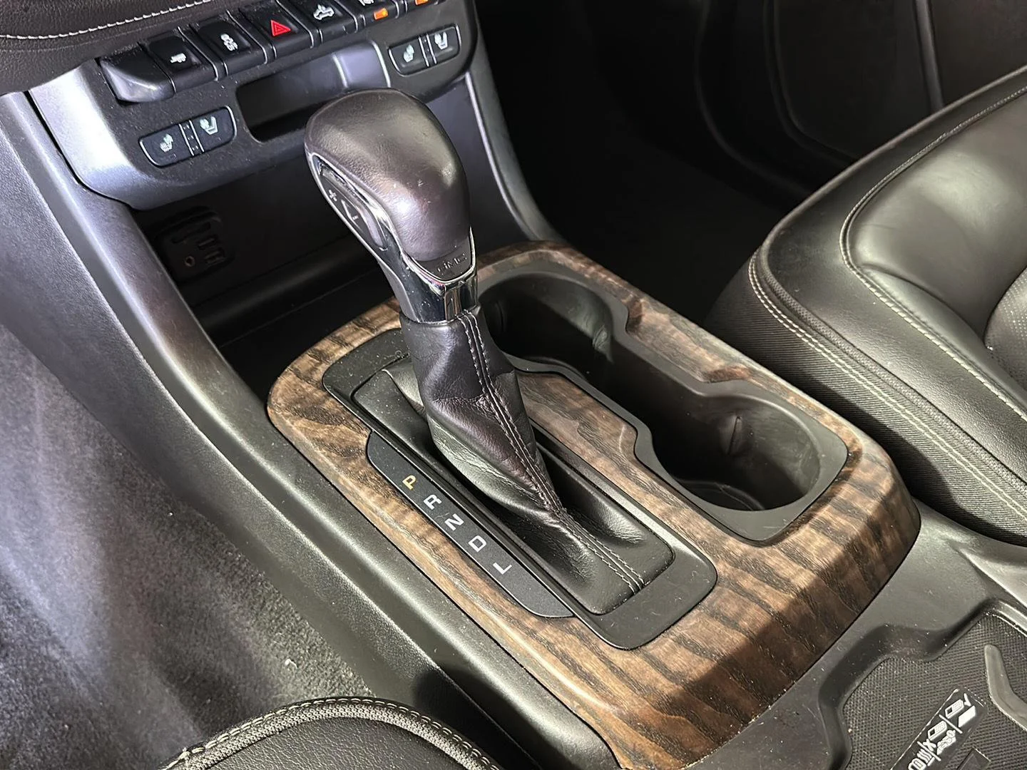 Used 2022 Onyx Black GMC 4WD Denali image 20