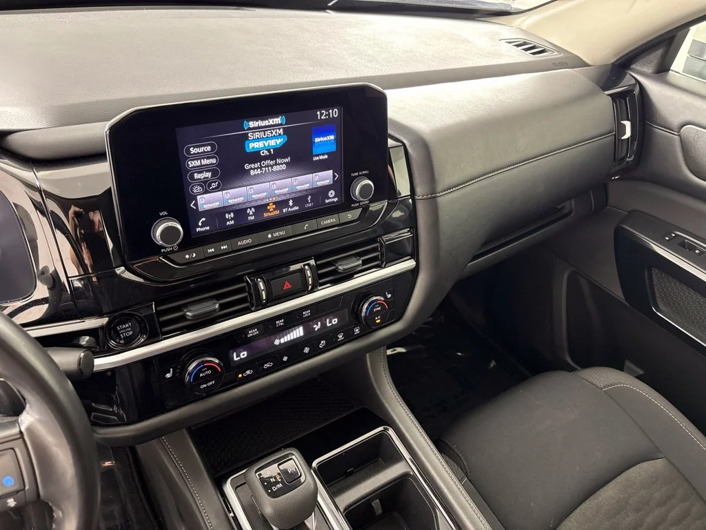 Used 2025 White Nissan SV image 37