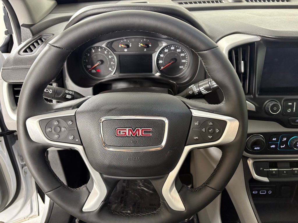 Used 2024 White GMC SLT image 26