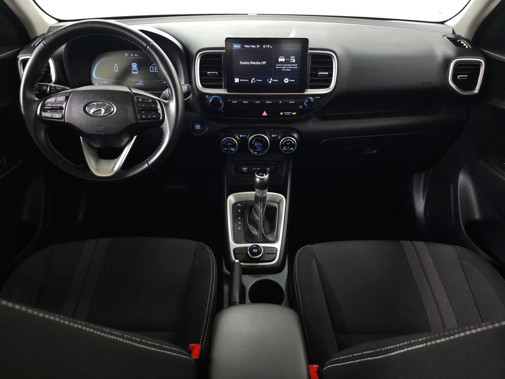 2025 Hyundai Venue SEL - Photo 12