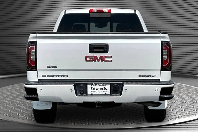 Used 2018 WHITE FROST TRICOAT GMC Denali image 5