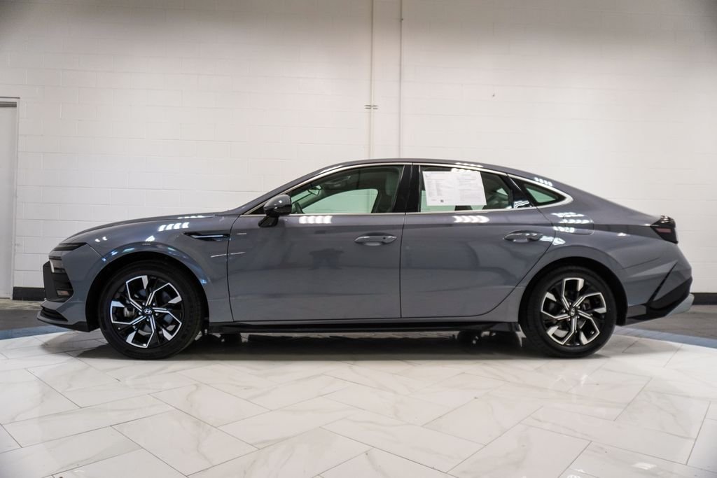 Used 2024 Blue Hyundai SEL image 35