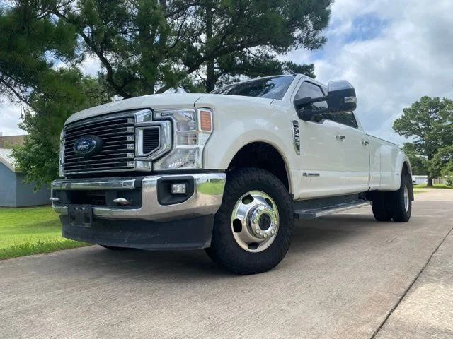 Used 2021 White Ford Lariat image 1