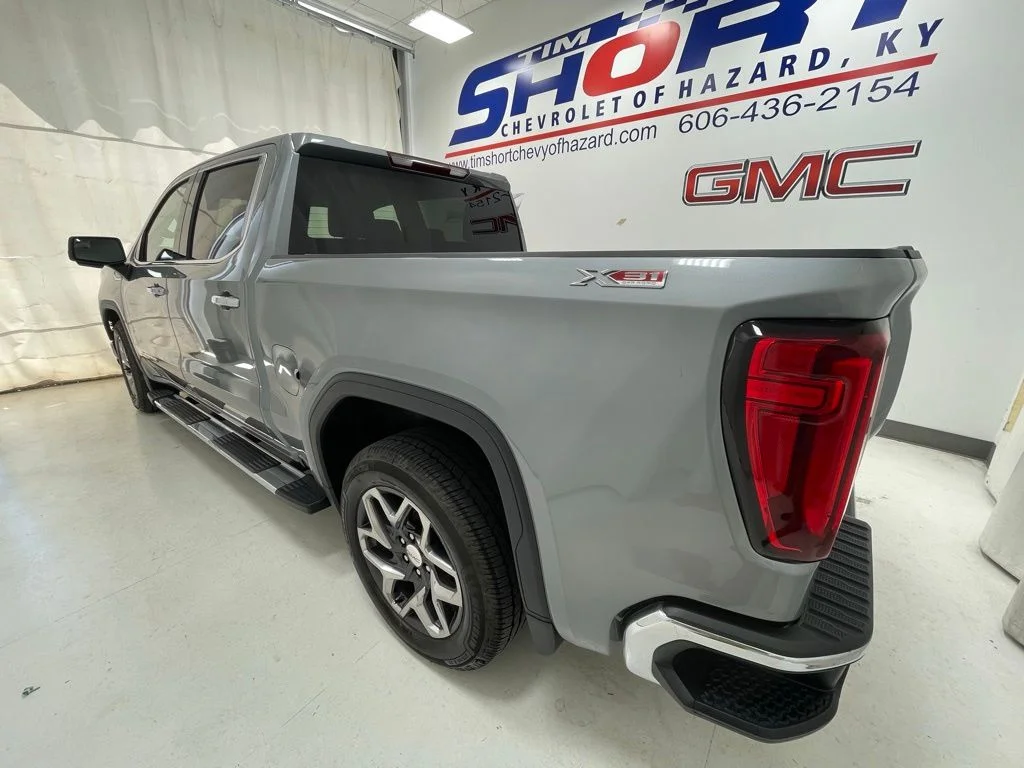 Used 2023 Silver GMC SLT image 6