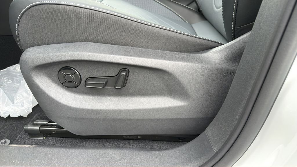 New 2026 Opal White Pearl Volkswagen 2.0T SE R-Line Black image 14