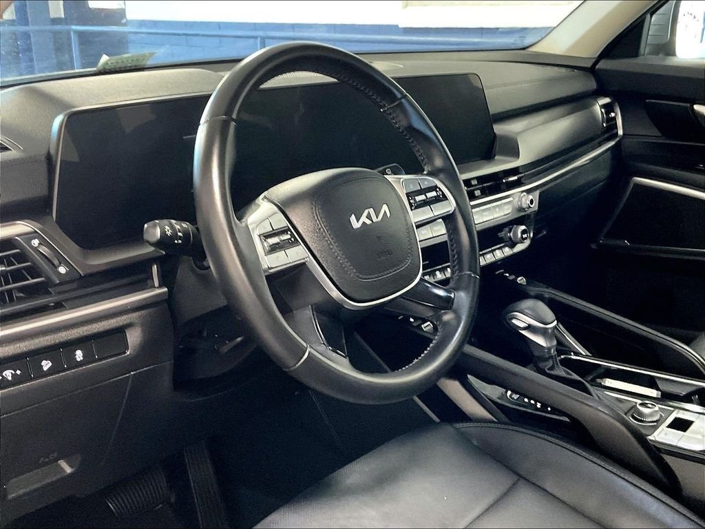 Used 2024 Everlasting Silver Kia S image 8