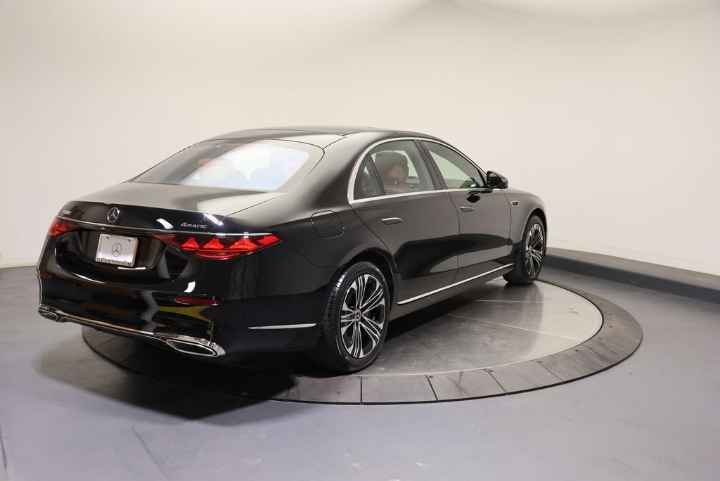 New 2027 Black Mercedes-Benz S 580 image 7
