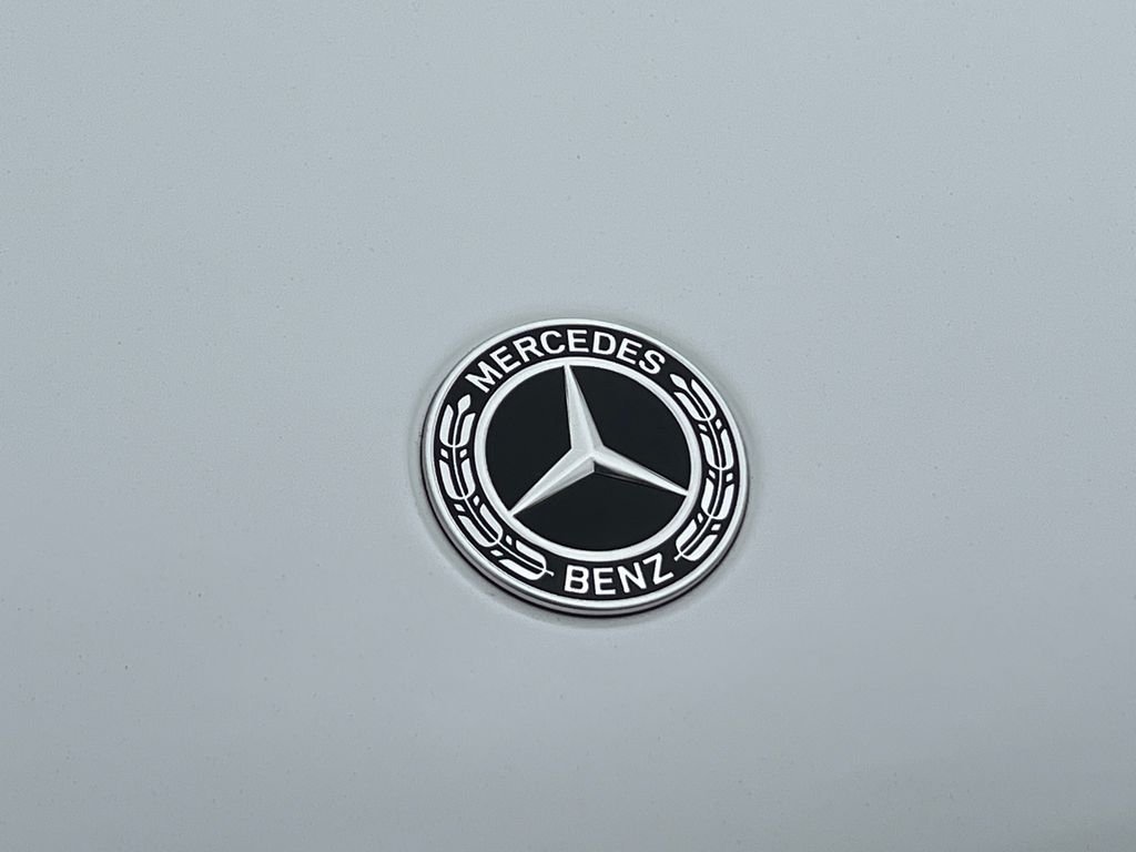 New 2026 Polar White Mercedes-Benz GLC300 image 29