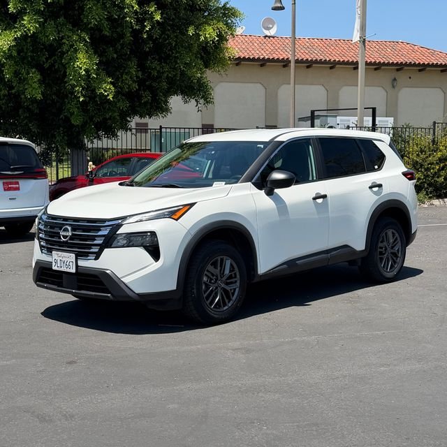 Used 2024 White Nissan S image 3