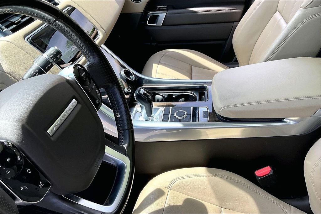 Certified Used 2022 Fuji White Land Rover SE image 14