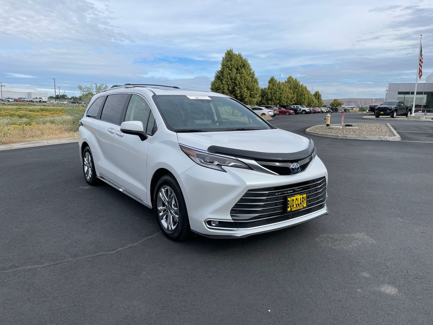 Certified Used 2023 Beige Toyota Platinum image 1