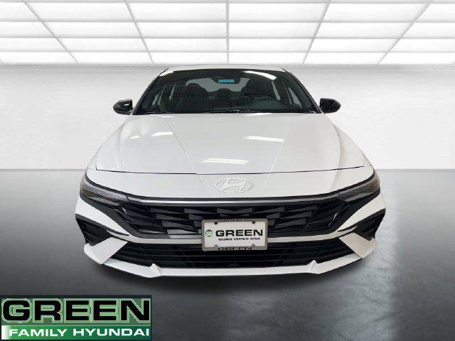 New 2026 White Hyundai SEL Sport image 9