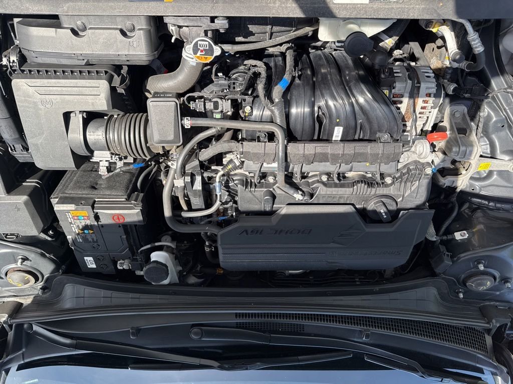 Used 2023 Black Hyundai SEL image 12
