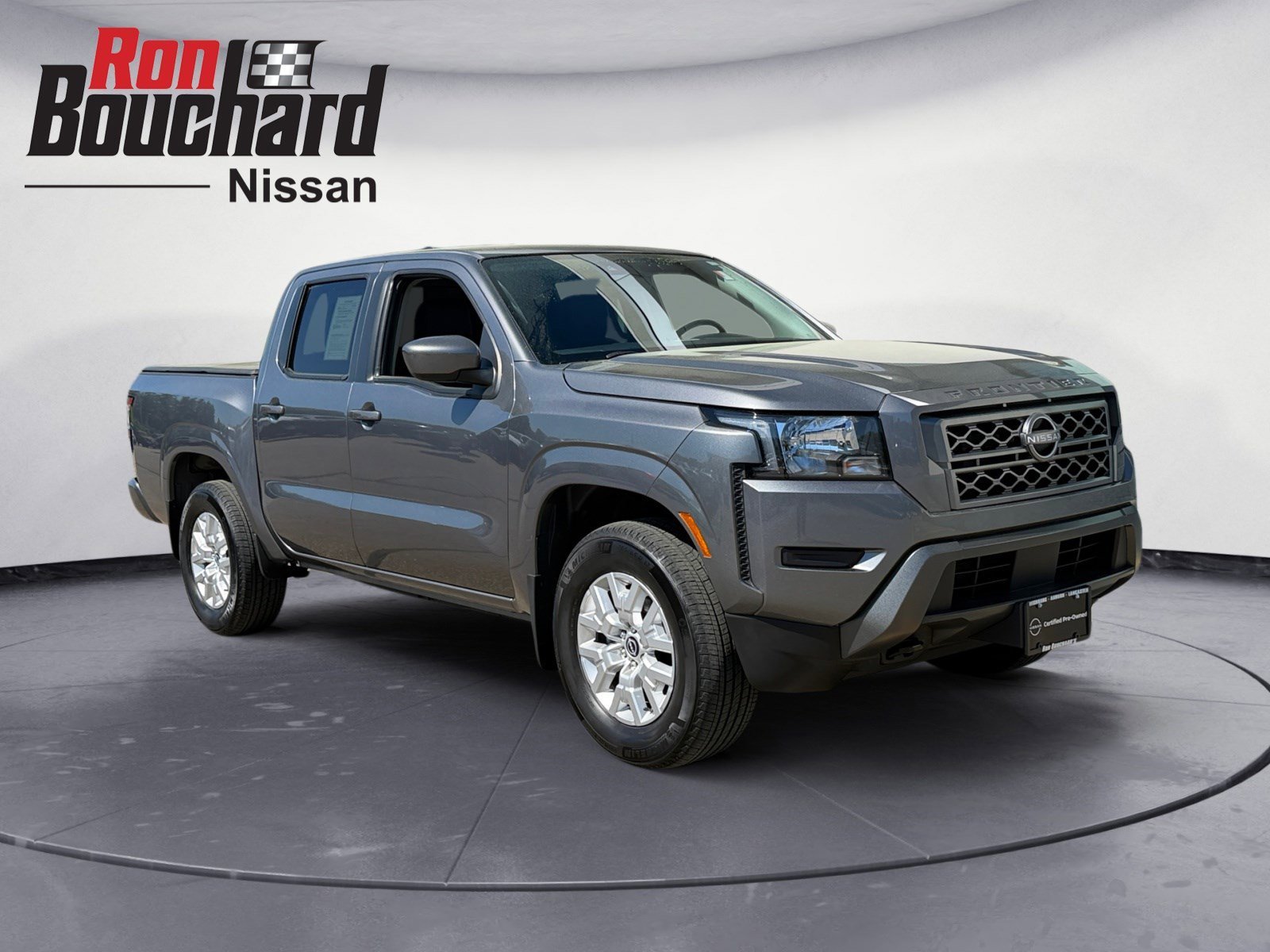 2022 Nissan Frontier SV Crew Cab 4X4 SWB's photo