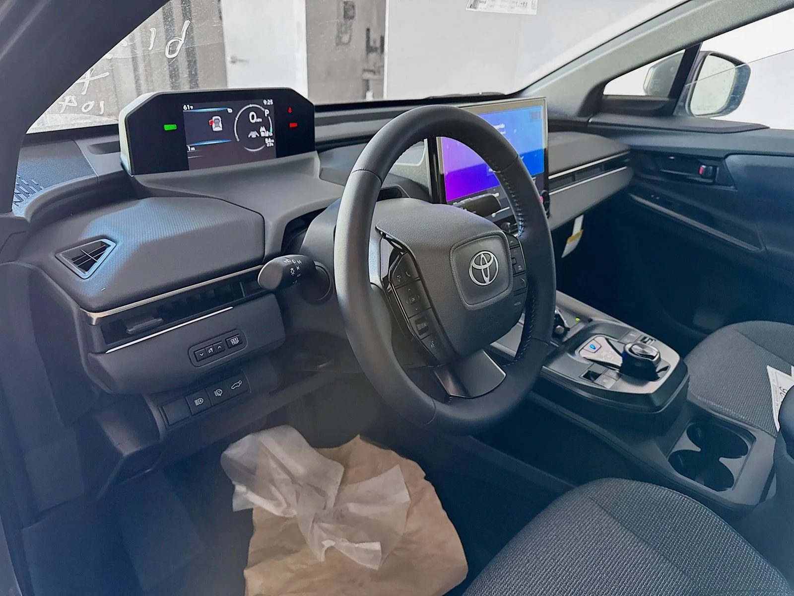 2026 Toyota bZ XLE - Photo 6
