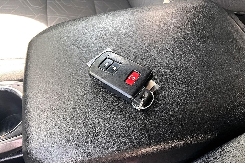 Used 2018 White Toyota TRD Off-Road image 11
